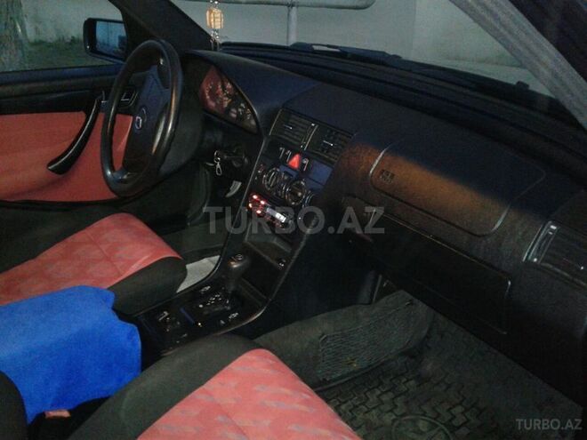 Mercedes C 220 1999, 380,000 km - 2.2 l - Bakı