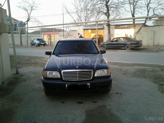 Mercedes C 220 1999, 380,000 km - 2.2 l - Bakı