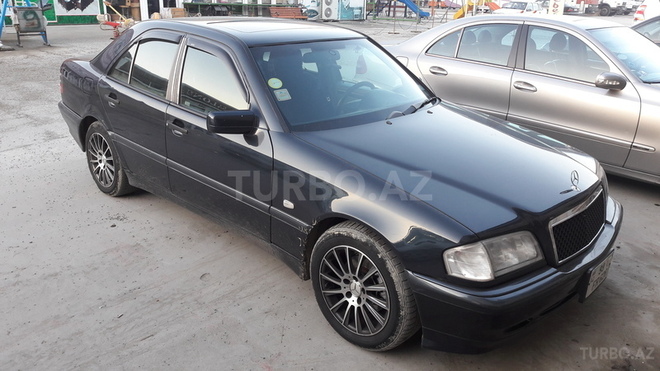 Mercedes C 200 1999, 230,000 km - 2.0 l - Bakı