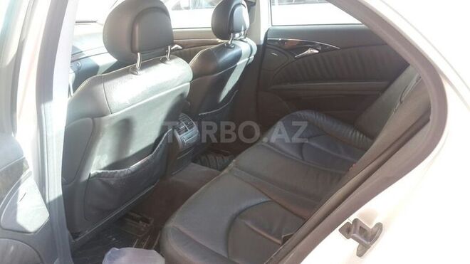 Mercedes E 270 2002, 193,000 km - 2.7 l - Bakı