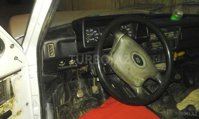 LADA (VAZ) Niva 1984, 120,000 km - 1.6 l - Salyan