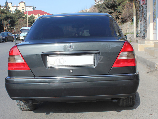 Mercedes C 200 1995, 300,000 km - 2.0 l - Bakı