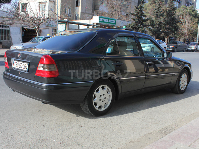 Mercedes C 200 1995, 300,000 km - 2.0 l - Bakı
