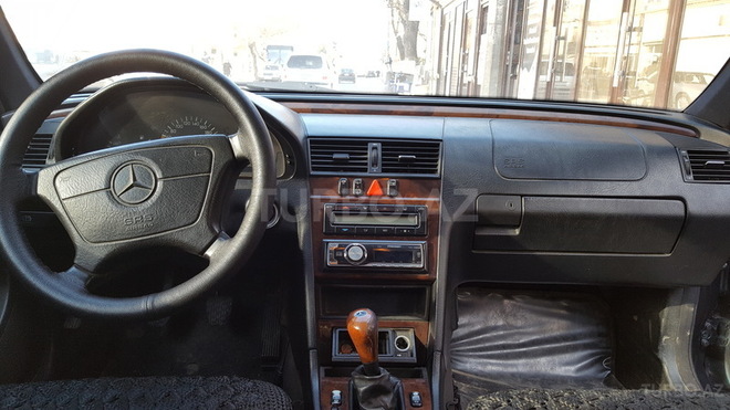 Mercedes C 200 1997, 297,000 km - 2.0 l - Masallı