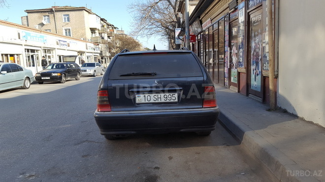 Mercedes C 200 1997, 297,000 km - 2.0 l - Masallı