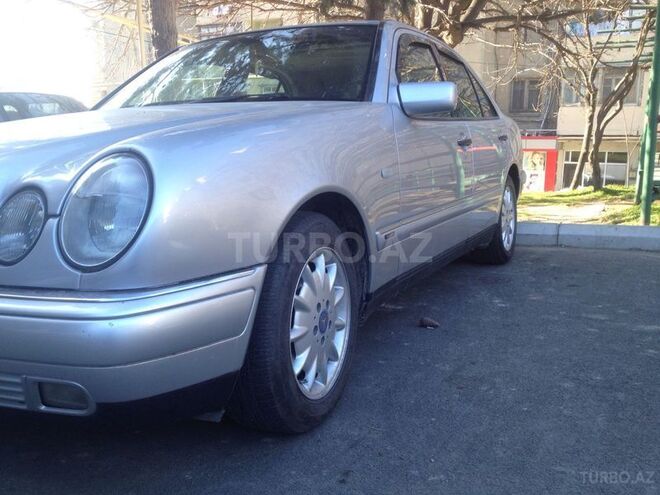 Mercedes E 240 1998, 326,000 km - 2.4 л - Bakı