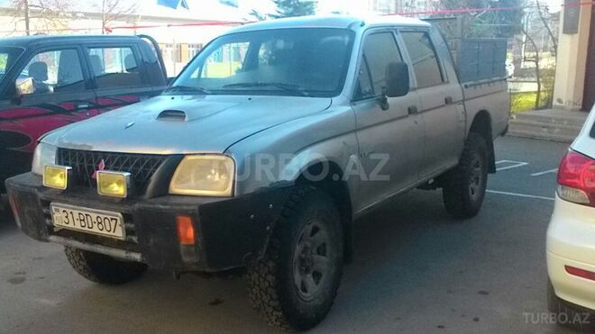 Mitsubishi L200 2004, 500,000 km - 2.5 l - Bakı