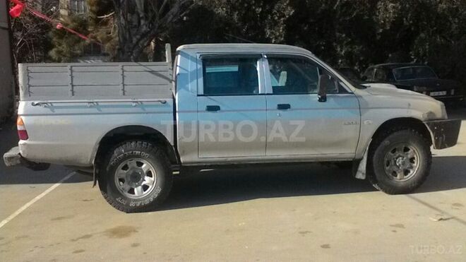 Mitsubishi L200 2004, 500,000 km - 2.5 l - Bakı
