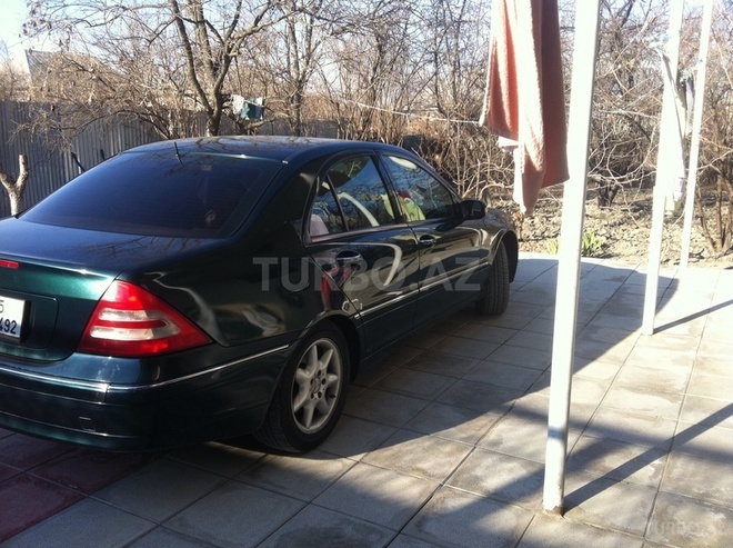 Mercedes C 240 2002, 202,000 km - 2.6 l - Mingəçevir