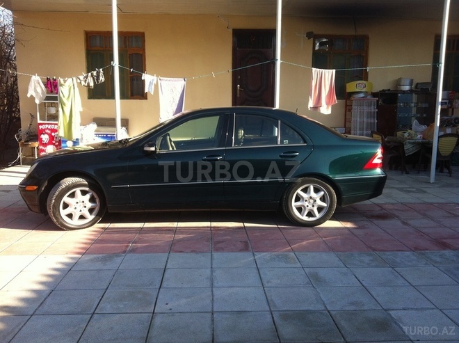 Mercedes C 240 2002, 202,000 km - 2.6 l - Mingəçevir