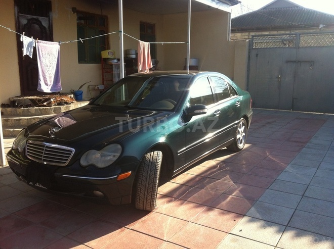 Mercedes C 240 2002, 202,000 km - 2.6 l - Mingəçevir