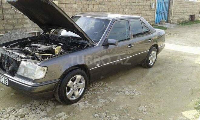 Mercedes E 250 1994, 491,509 km - 0.3 l - Bakı