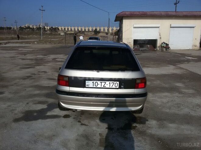 Opel Astra 1996, 300,000 km - 1.6 л - Bakı