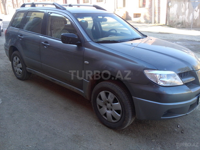 Mitsubishi Outlander 2006, 185,000 km - 2.4 l - Gəncə