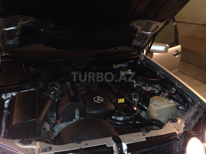 Mercedes E 240 1998, 253,000 km - 2.4 l - Bakı