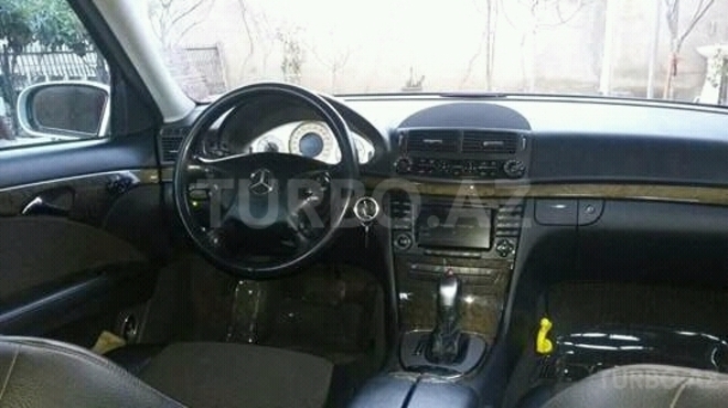 Mercedes E 300 2006, 118,623 km - 3.0 l - Sumqayıt