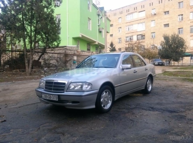Mercedes C 230 2000, 147,000 km - 2.3 л - Bakı