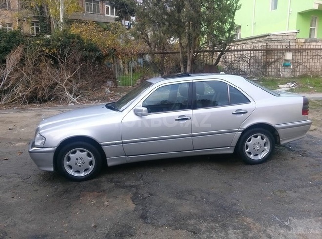 Mercedes C 230 2000, 147,000 km - 2.3 л - Bakı