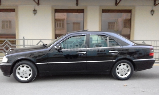 Mercedes C 230 1998, 290,000 km - 2.3 l - Sumqayıt