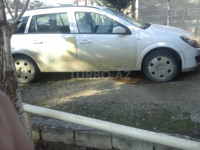 Opel Astra 2006, 280,000 km - 1.9 l - Bakı