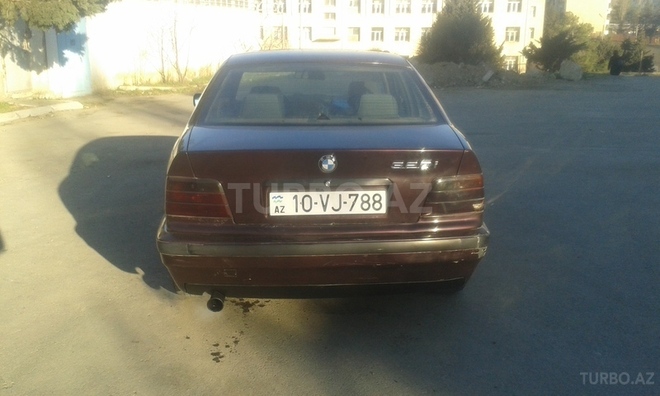 BMW 320 1993, 265,000 km - 2.0 l - Bakı
