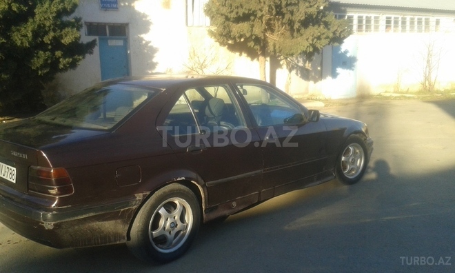 BMW 320 1993, 265,000 km - 2.0 l - Bakı