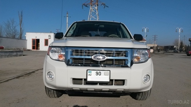 Ford Escape 2011, 78,000 km - 2.4 l - Xudat