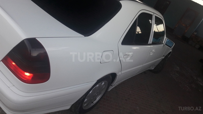 Mercedes C 220 1998, 350,000 km - 2.2 l - Biləsuvar
