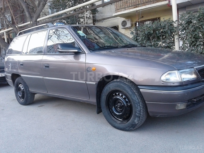 Opel Astra 1997, 338,000 km - 1.6 л - Bakı