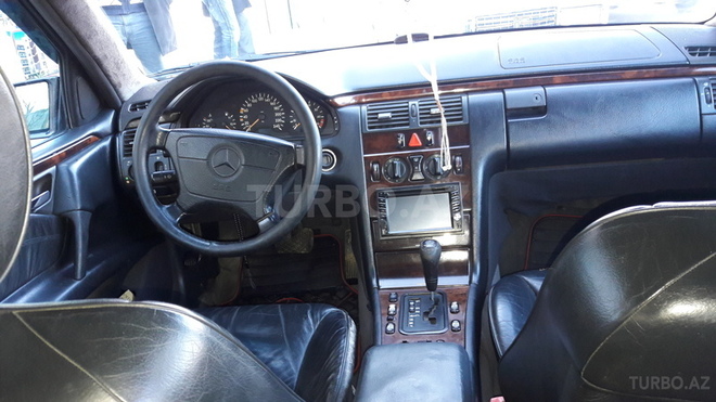 Mercedes E 230 1997, 1,548,474 km - 2.3 l - Bakı