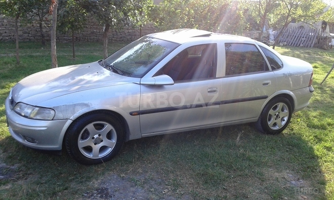 Opel Vectra 1998, 292,321 km - 1.6 l - Zaqatala