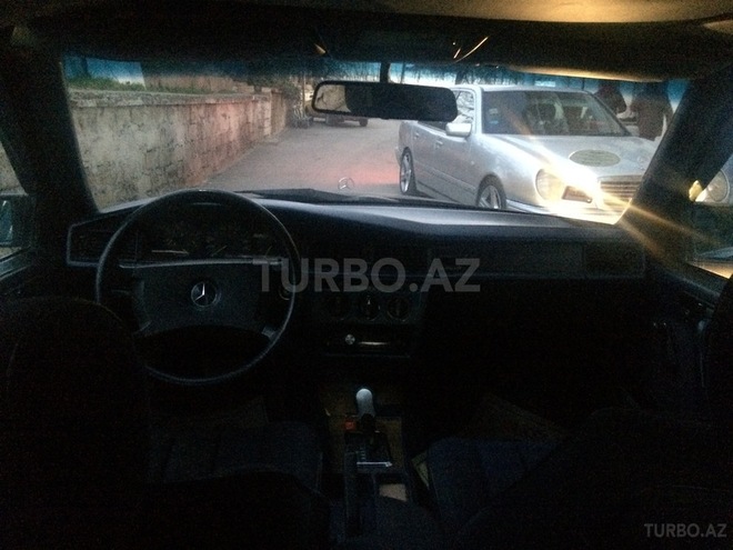Mercedes 190 1988, 250,000 km - 1.8 l - Bakı