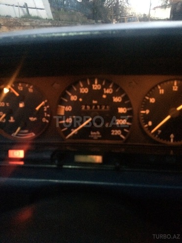 Mercedes 190 1988, 250,000 km - 1.8 l - Bakı