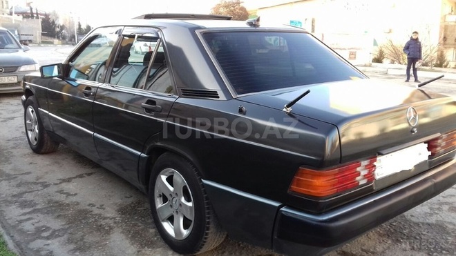 Mercedes 190 1990, 122,000 km - 2.0 l - Bakı