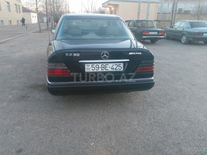 Mercedes E 250 1990, 99,999 km - 2.5 л - Tərtər