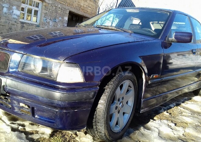 BMW 325 1995, 386,255 km - 2.5 l - Qusar