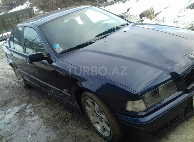 BMW 325 1995, 386,255 km - 2.5 l - Qusar
