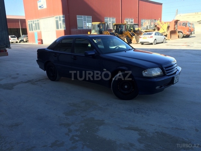 Mercedes C 200 1999, 146,268 km - 2.0 l - Bakı