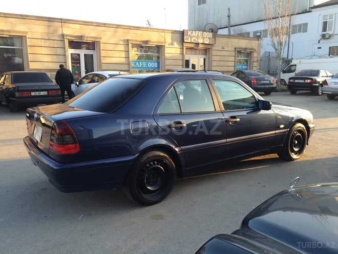 Mercedes C 200 1999, 146,268 km - 2.0 l - Bakı