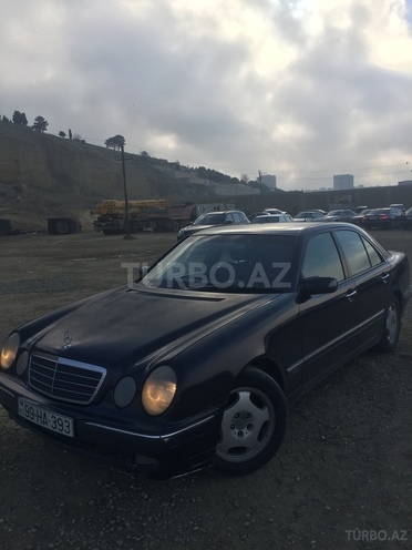 Mercedes E 220 2002, 269,000 km - 2.2 l - Bakı
