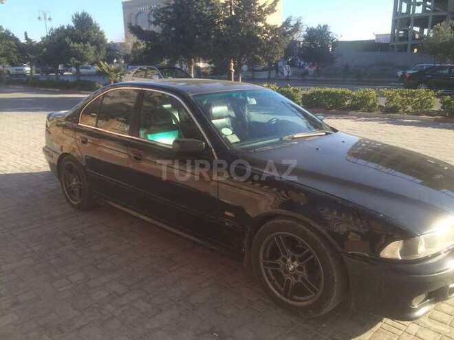 BMW 528 2001, 300,000 km - 2.8 l - Bakı