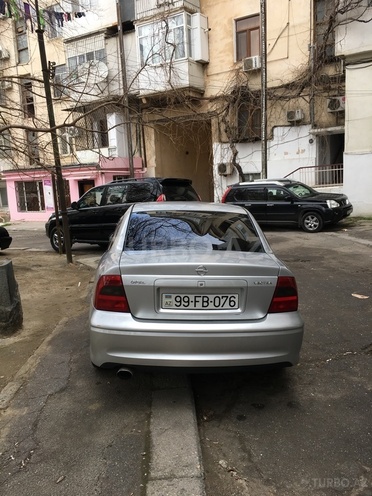 Opel Vectra 2001, 213,000 km - 1.6 l - Bakı