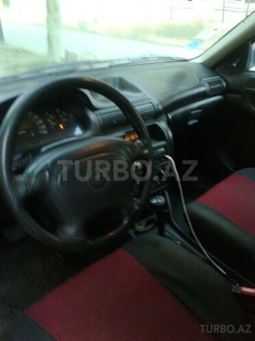 Opel Astra 1996, 272,000 km - 1.6 l - Bakı