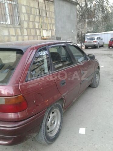 Opel Astra 1996, 272,000 km - 1.6 l - Bakı