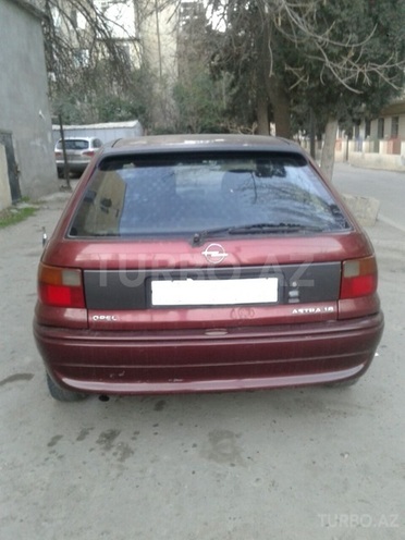 Opel Astra 1996, 272,000 km - 1.6 l - Bakı
