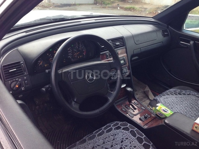 Mercedes C 200 2000, 150,000 km - 2.0 l - Bakı