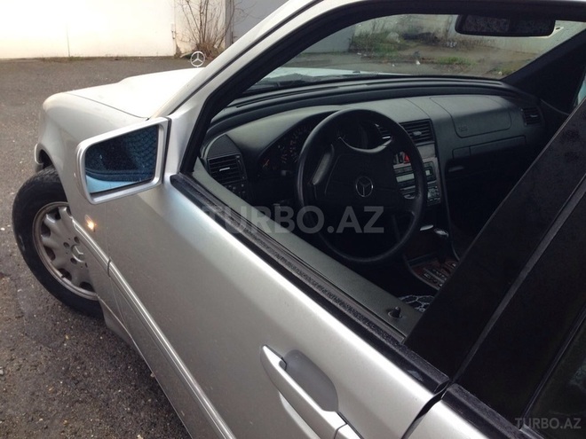 Mercedes C 200 2000, 150,000 km - 2.0 l - Bakı