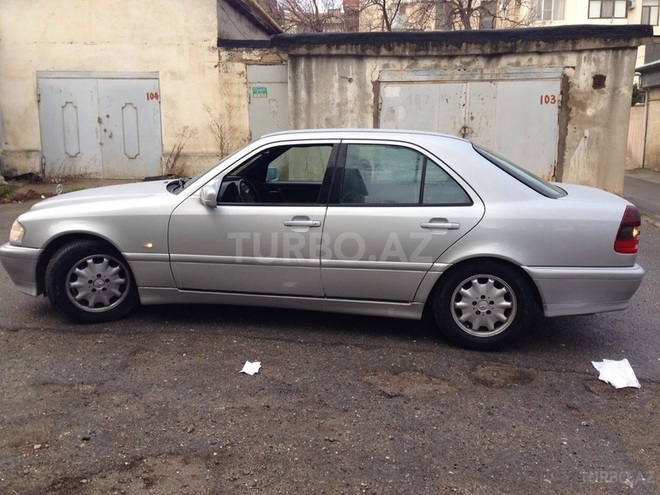 Mercedes C 200 2000, 150,000 km - 2.0 l - Bakı