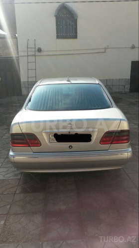 Mercedes E 220 2000, 344,000 km - 2.2 l - Bakı