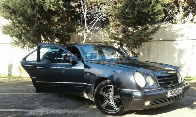 Mercedes E 320 1997, 320,000 km - 3.2 l - Bakı